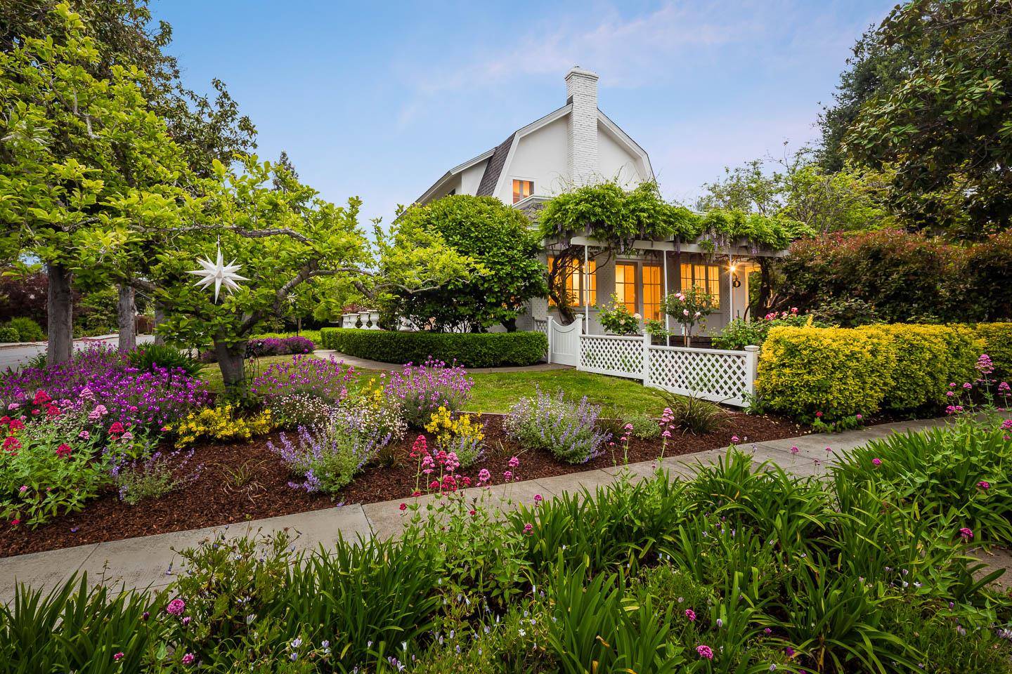 Palo Alto, CA 94301,1404 Bryant ST