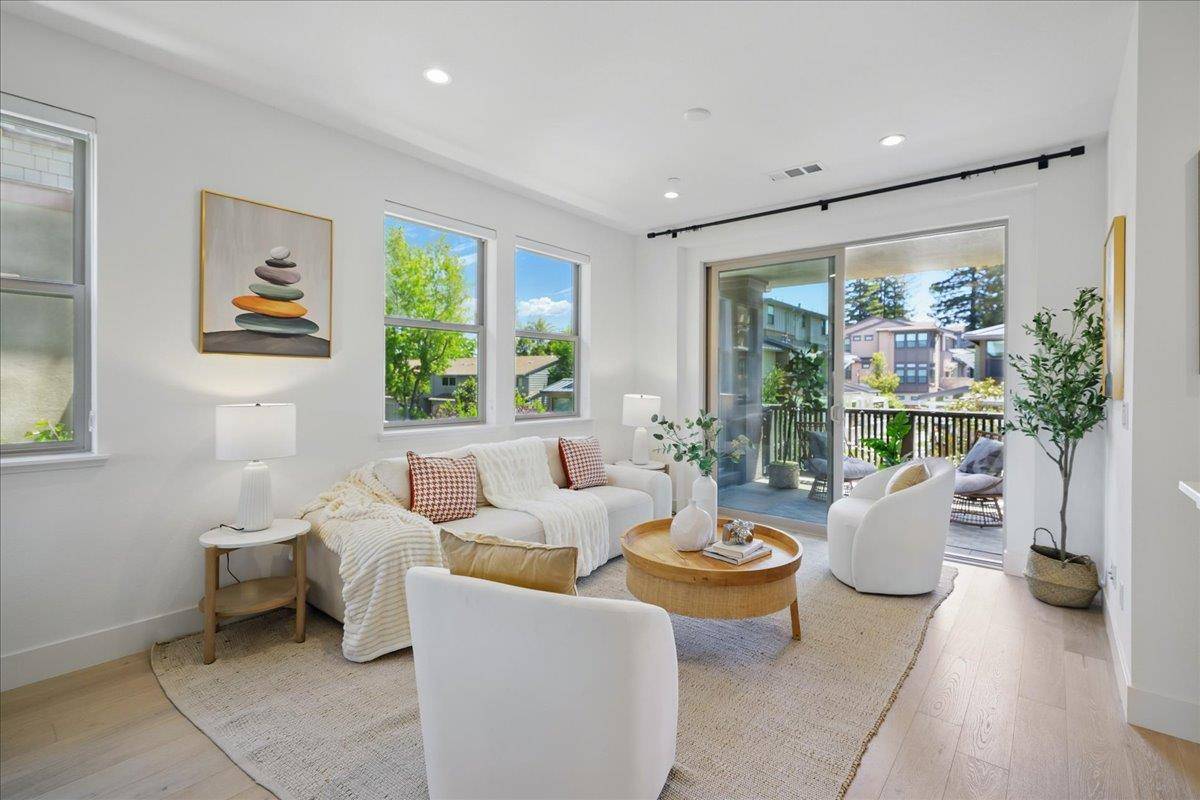 Mountain View, CA 94043,332 Marquetta CIR