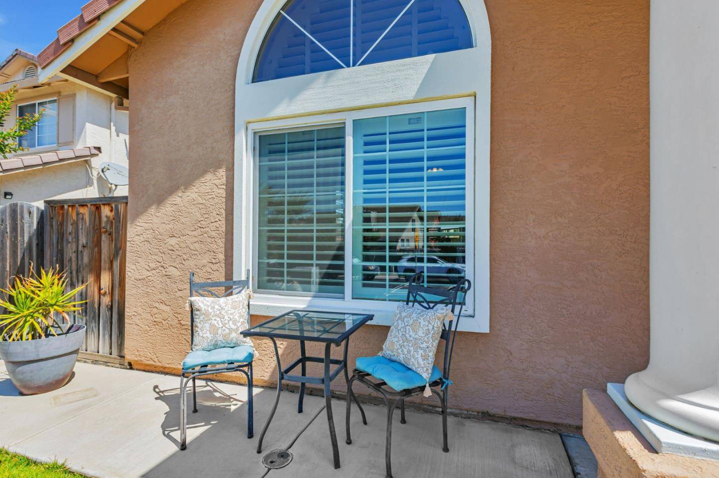Hollister, CA 95023,2711 Valley View RD