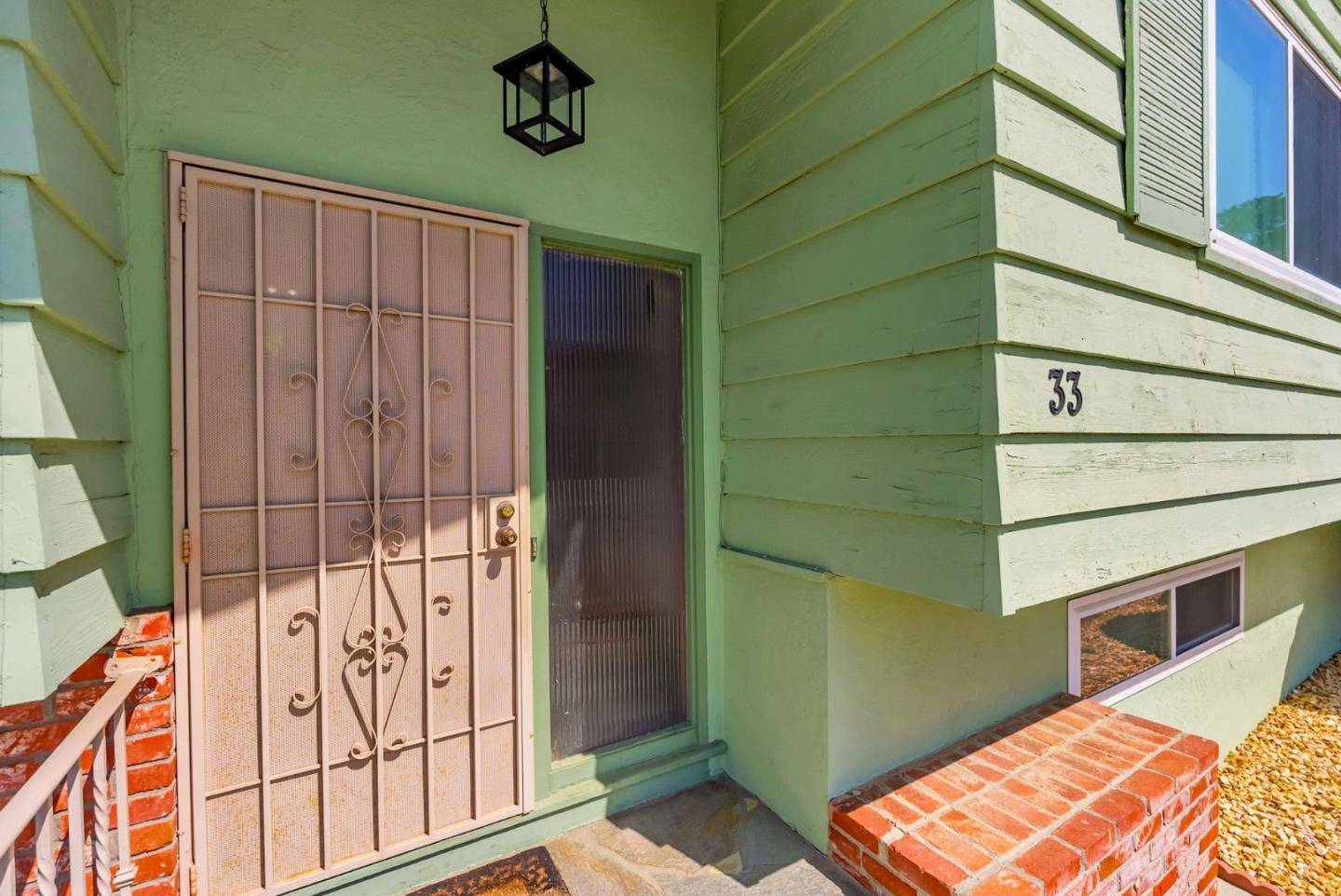 Oakland, CA 94605,33 Woodcliff CT
