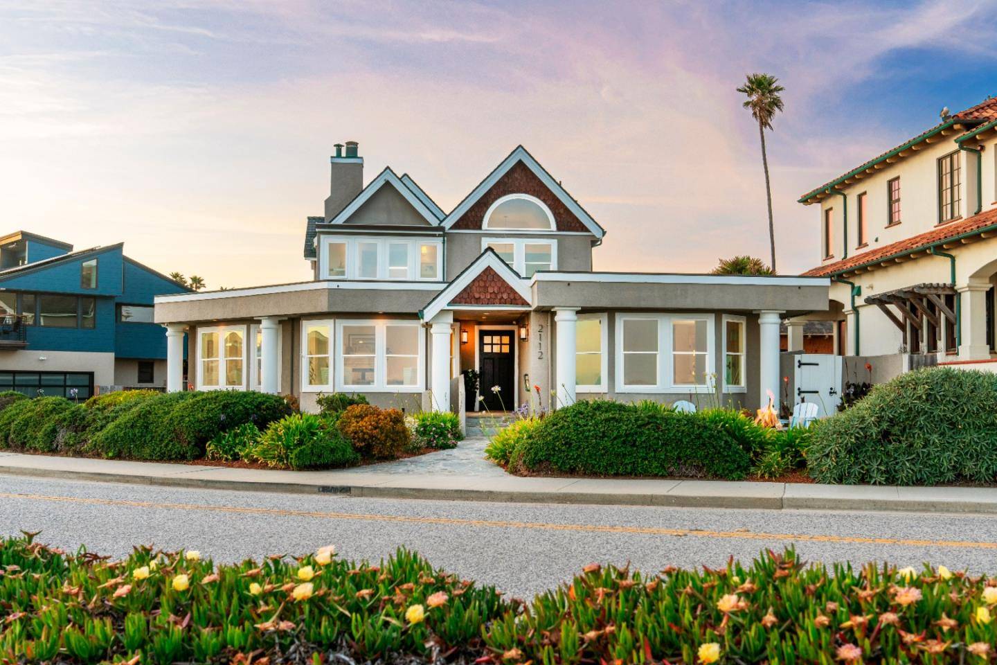 Santa Cruz, CA 95060,2112 W Cliff DR
