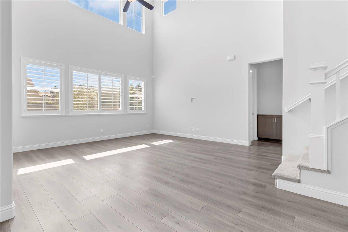 Marina, CA 93933,586 Braden WAY