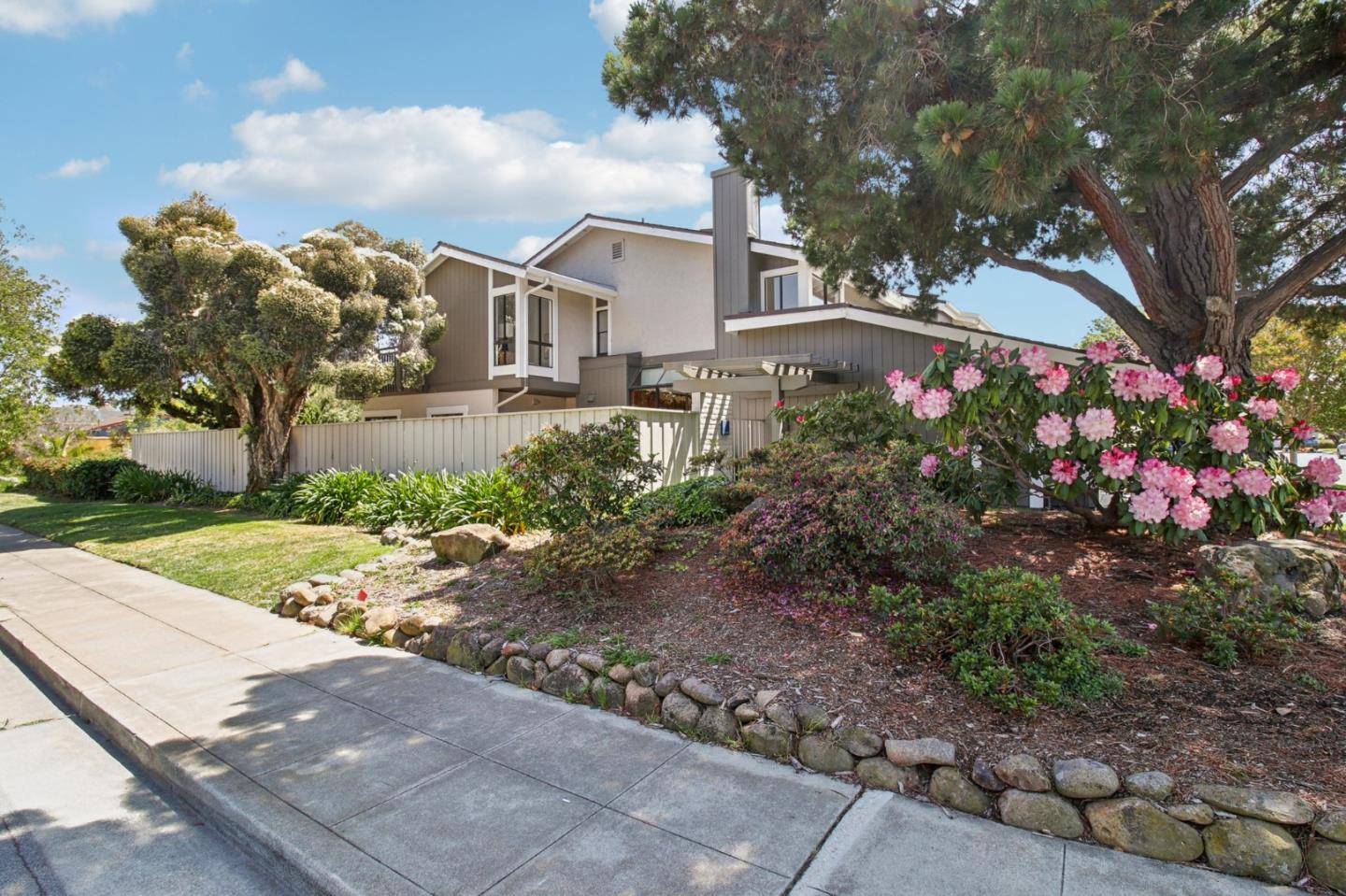 Redwood City, CA 94065,1 Spinnaker PL