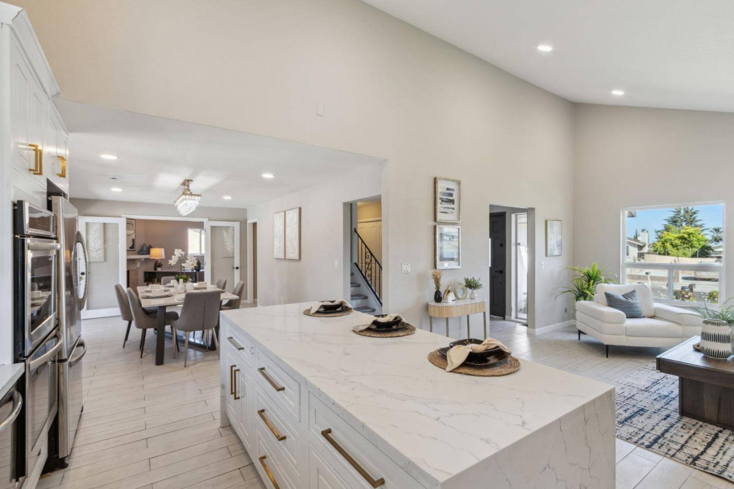 San Jose, CA 95121,2494 Prunetree CT