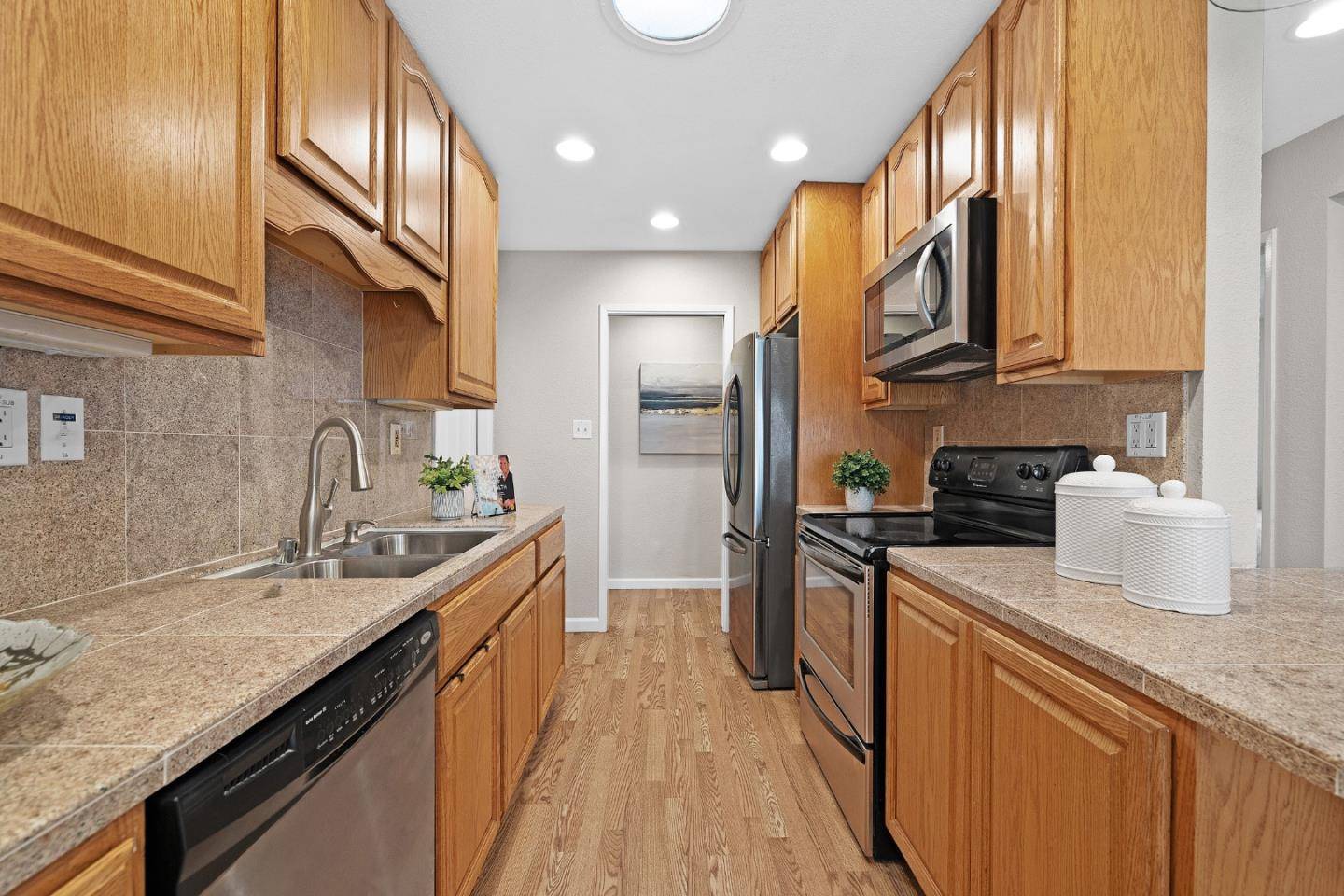 Fremont, CA 94538,43270 Newport