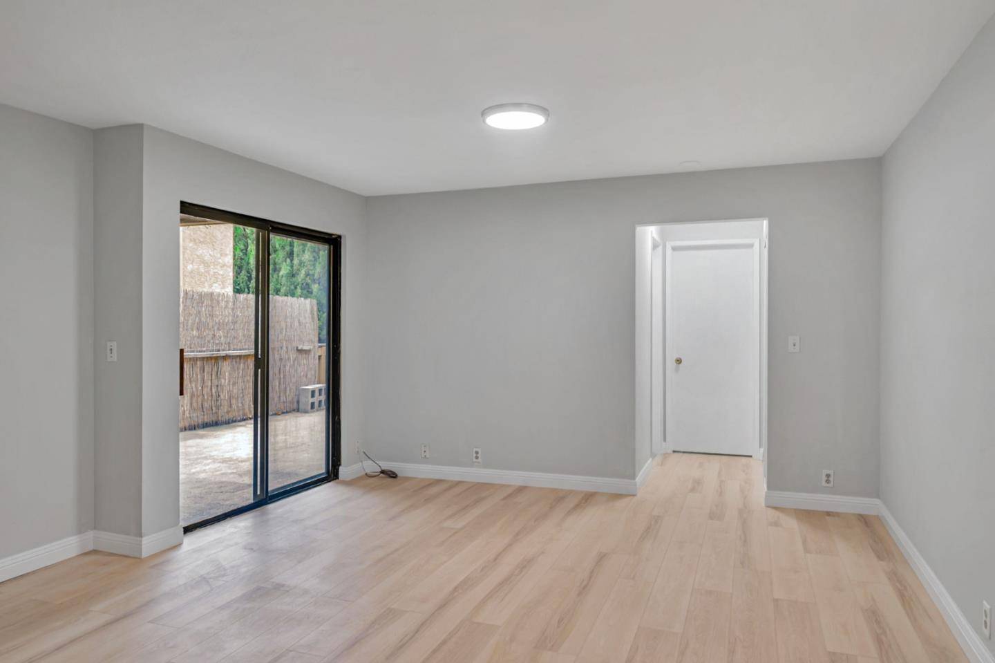 San Leandro, CA 94578,16006 E 14th ST 106