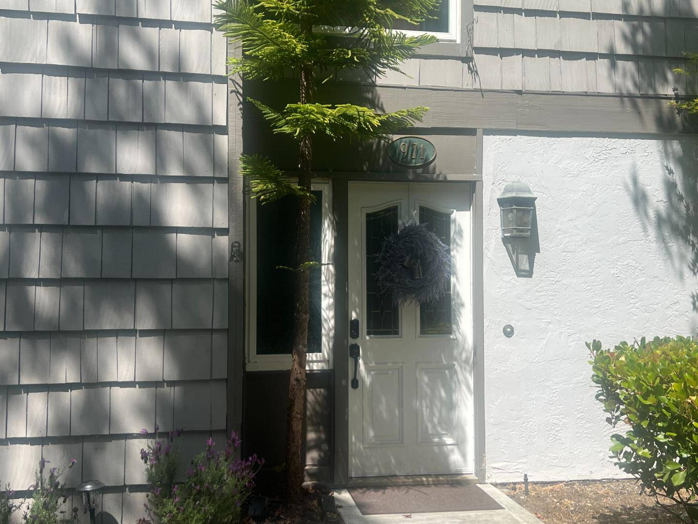 Foster City, CA 94404,971 Marquette LN