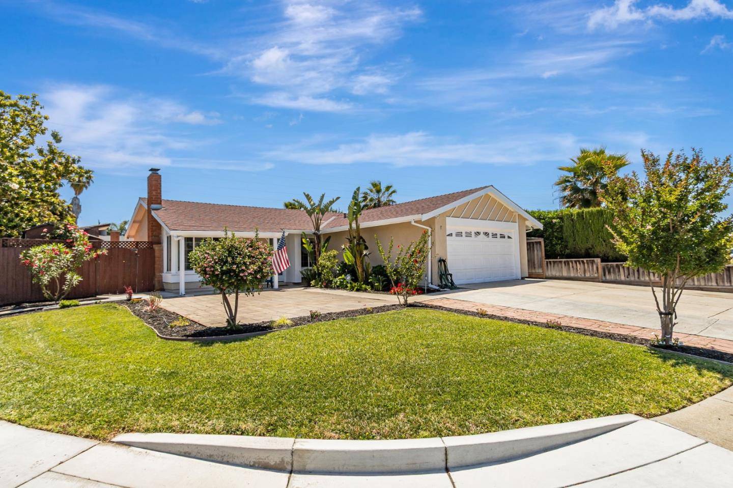 San Jose, CA 95121,1570 Dina CT