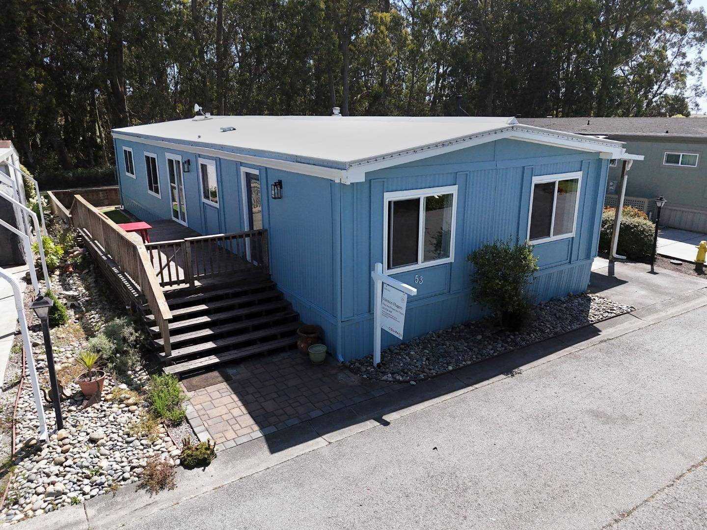 Half Moon Bay, CA 94019,53 Creekside AVE .