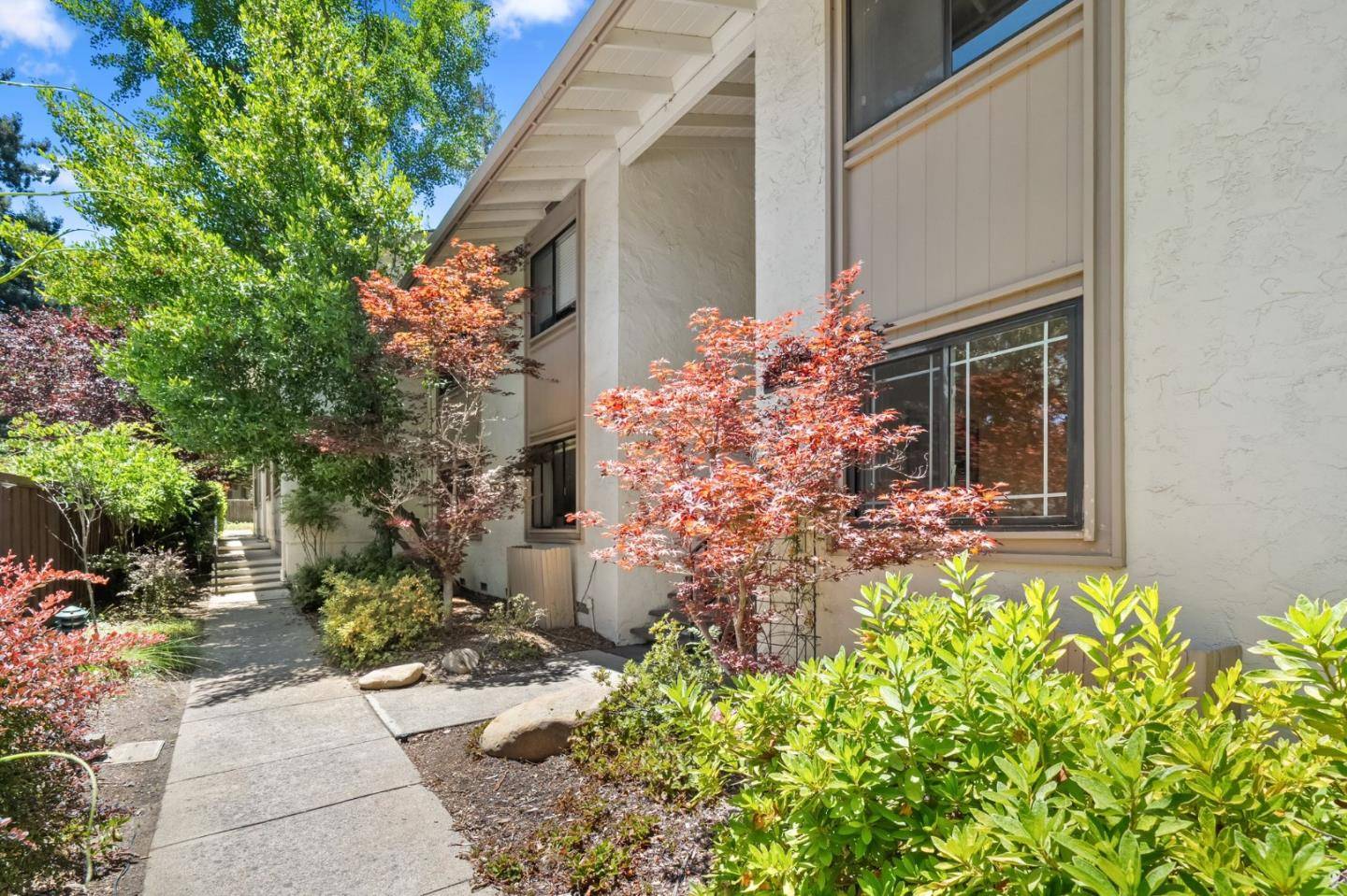Saratoga, CA 95070,20780 4th ST 7