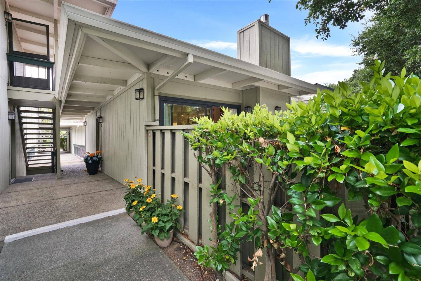 Los Altos, CA 94022,1070 Mercedes AVE 2