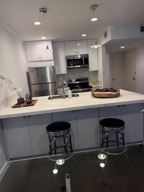 San Carlos, CA 94070,3295 La Mesa DR 3