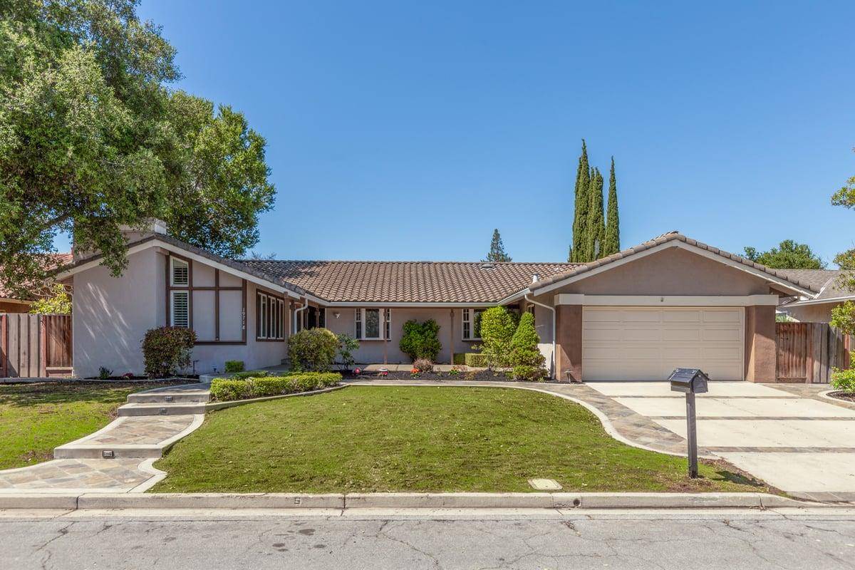 Saratoga, CA 95070,19718 Solana DR