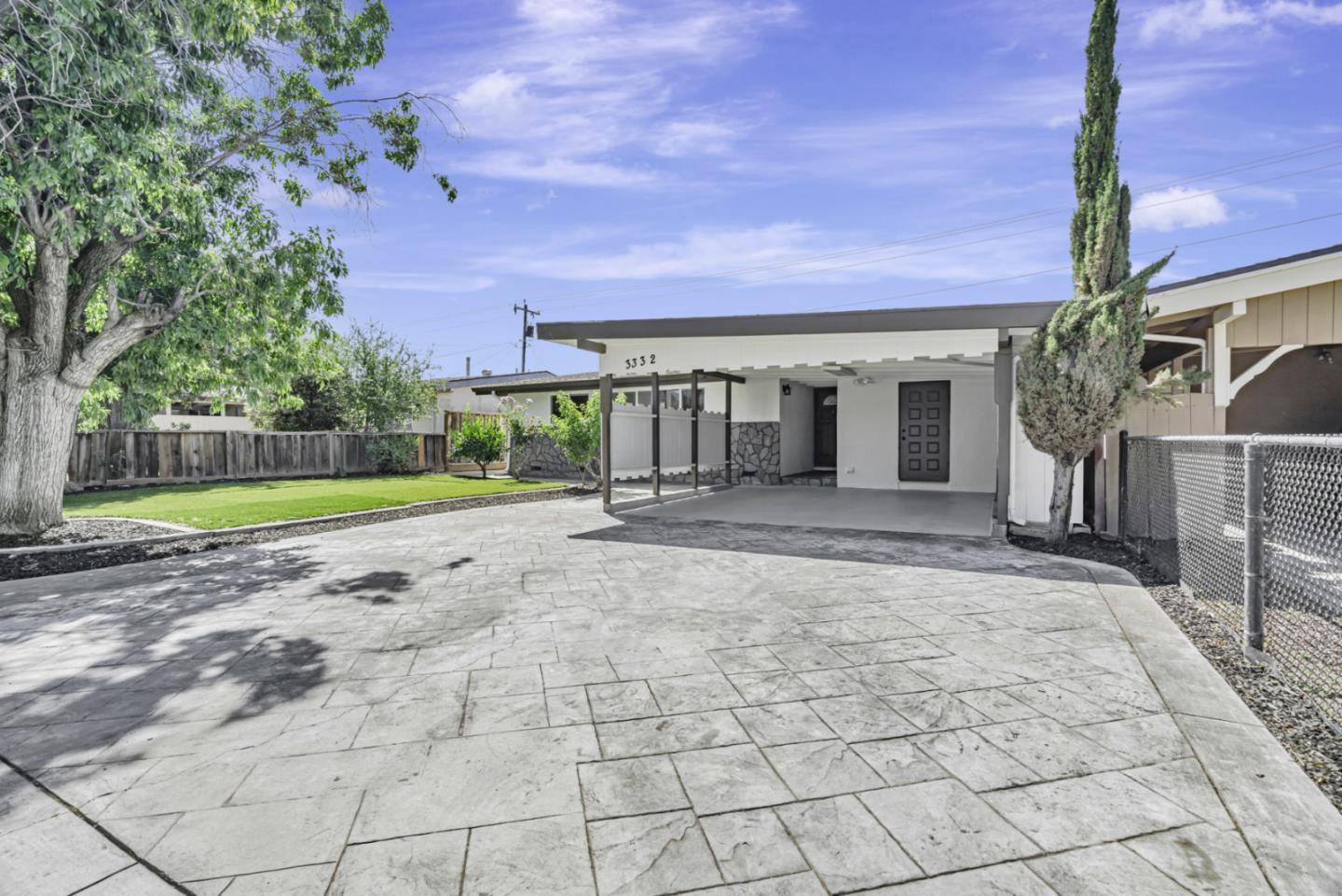 San Jose, CA 95127,3332 Pepper Tree LN