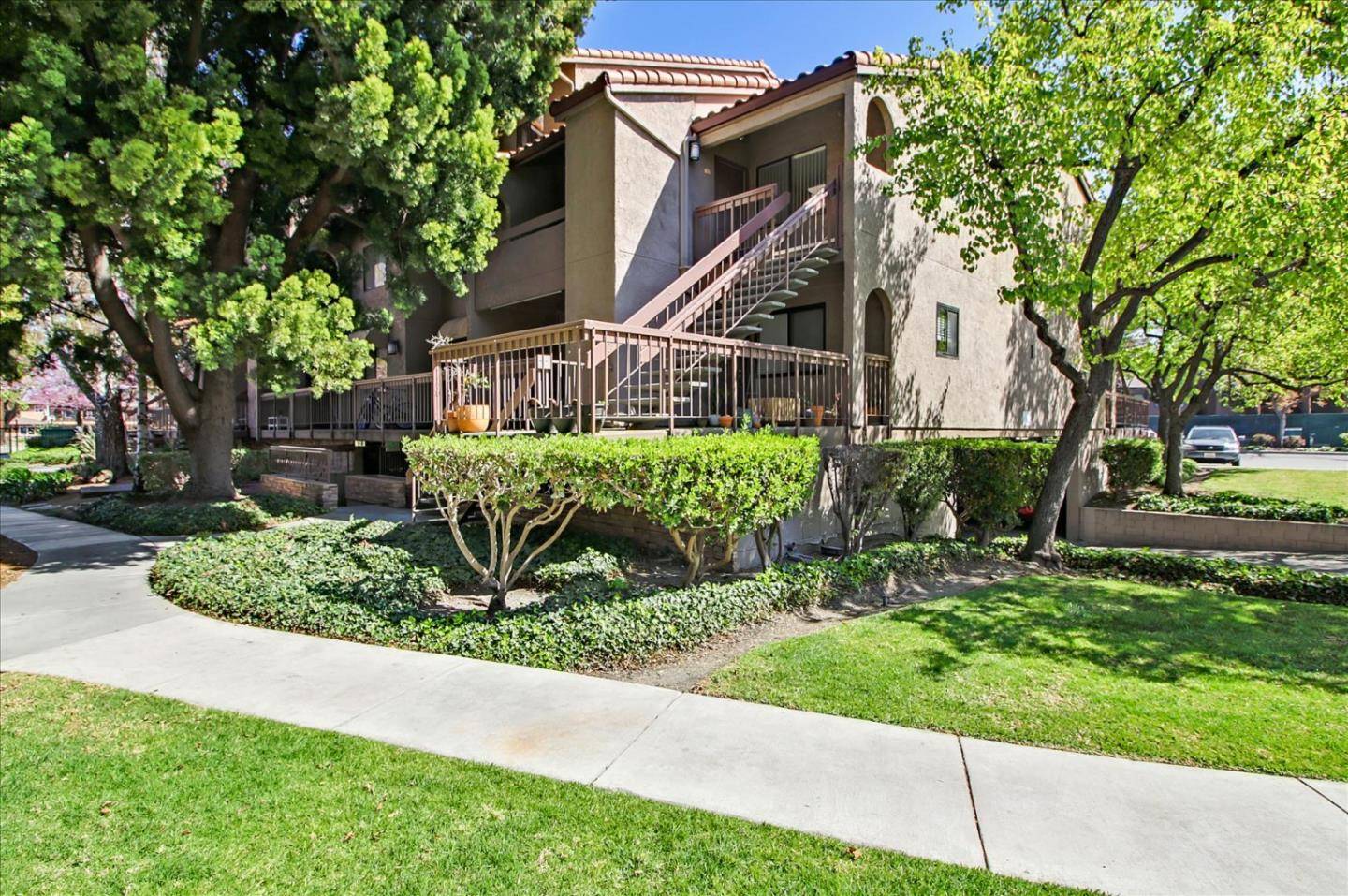 Santa Clara, CA 95050,2250 Monroe ST 207