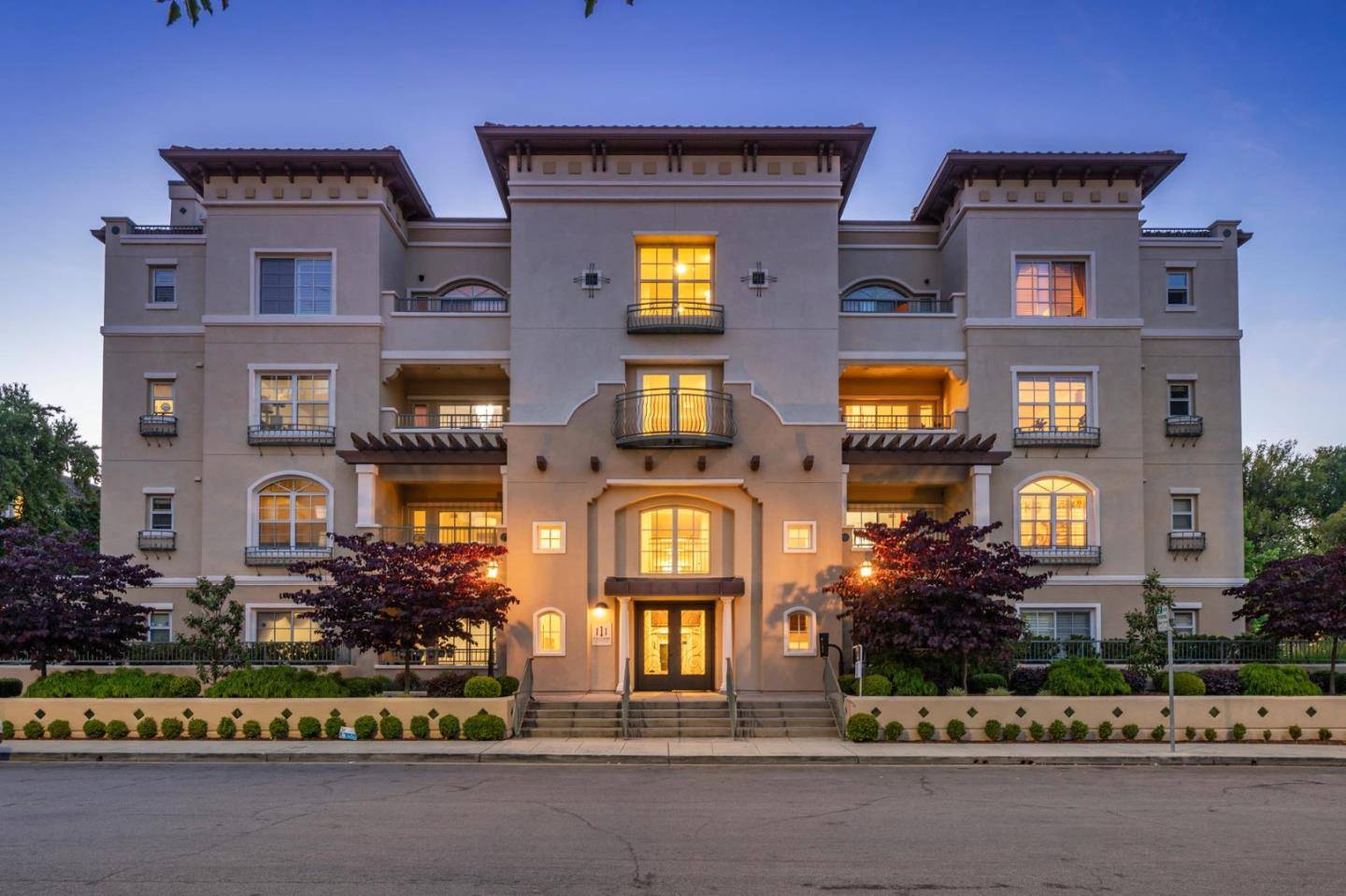 San Mateo, CA 94401,111 Saint Matthews AVE 205