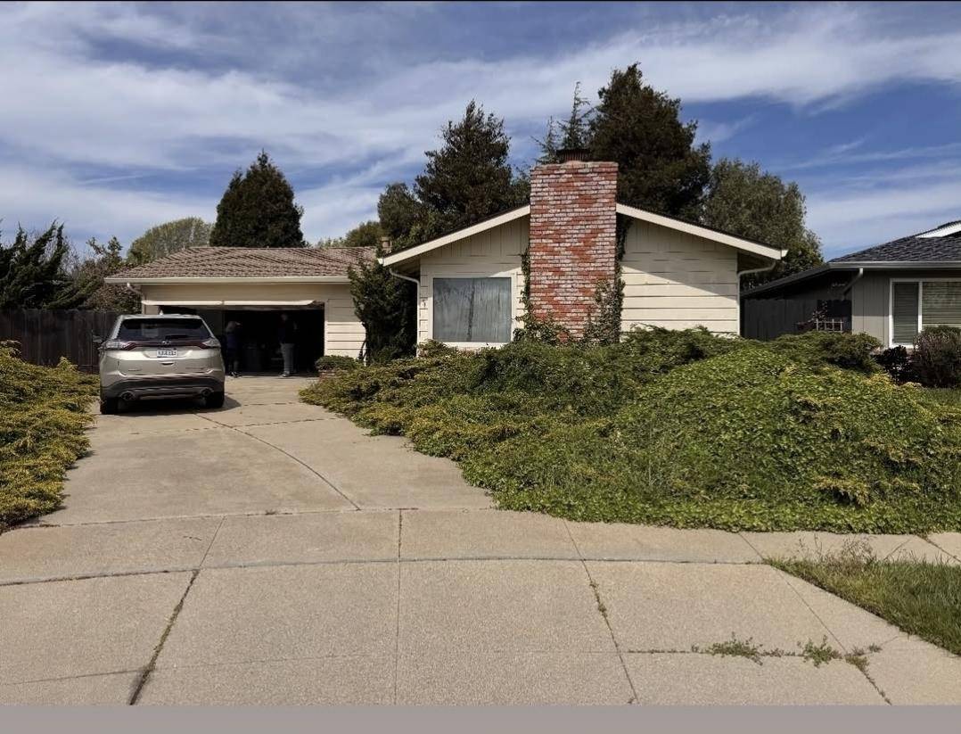 Salinas, CA 93906,1585 Los Altos WAY