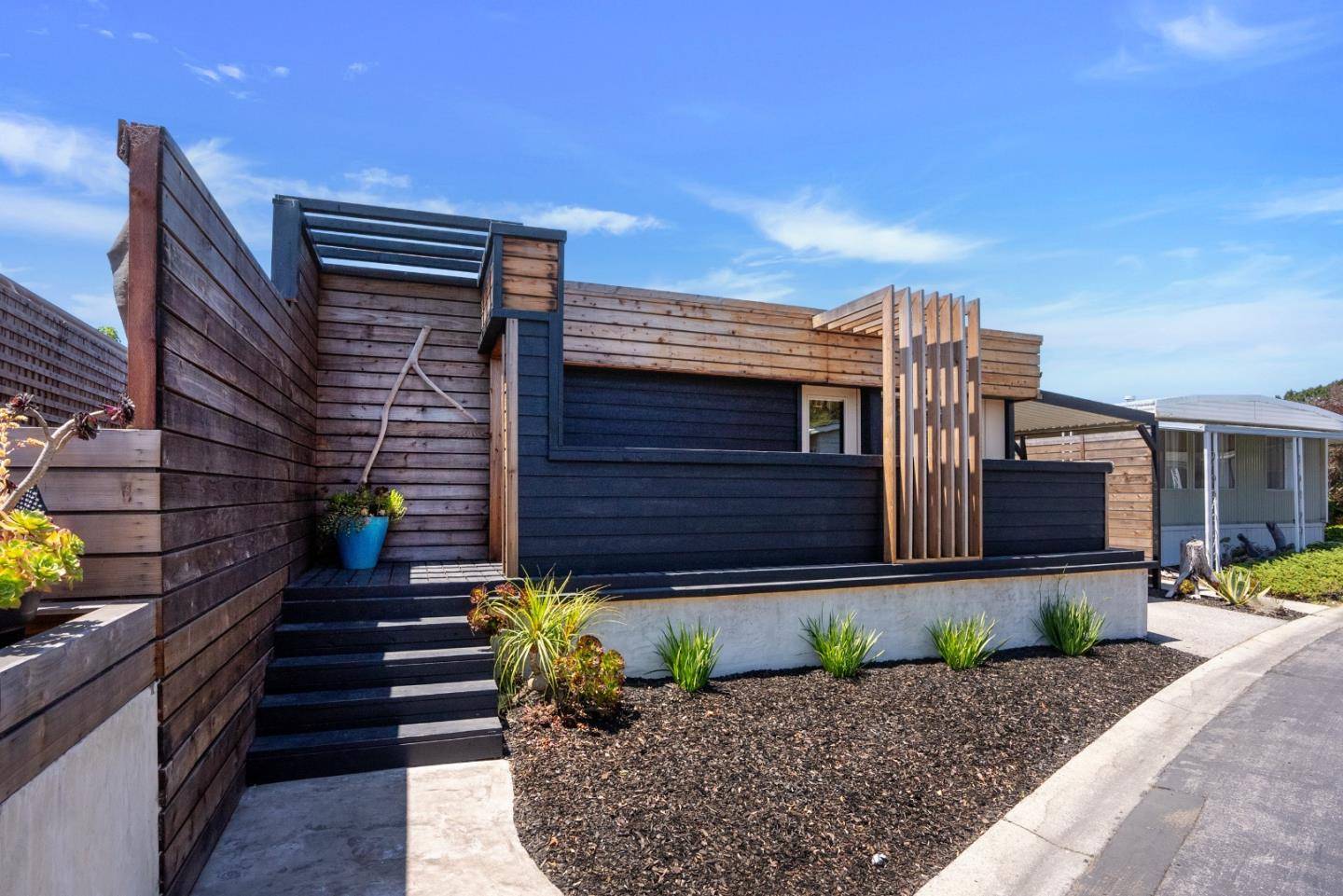 Santa Cruz, CA 95060,2395 Delaware AVE 141