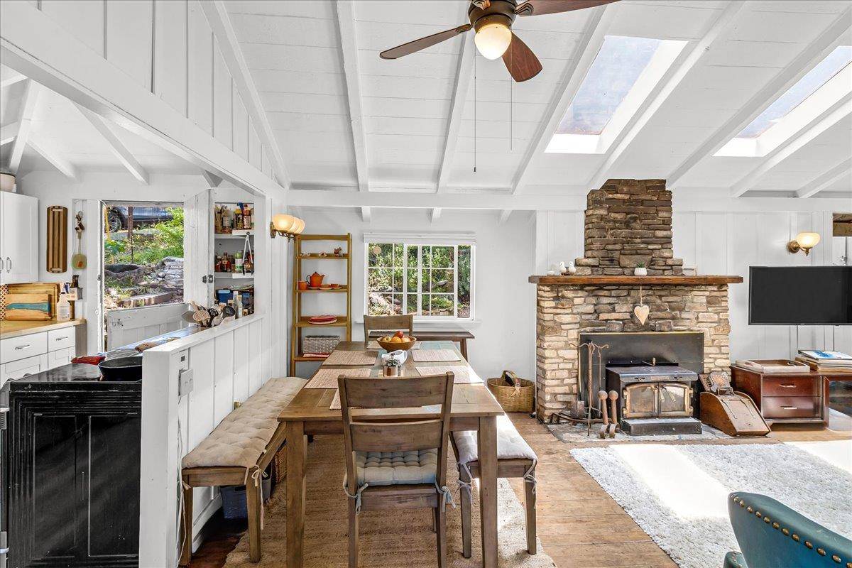 Carmel Valley, CA 93924,134 El Hermorro