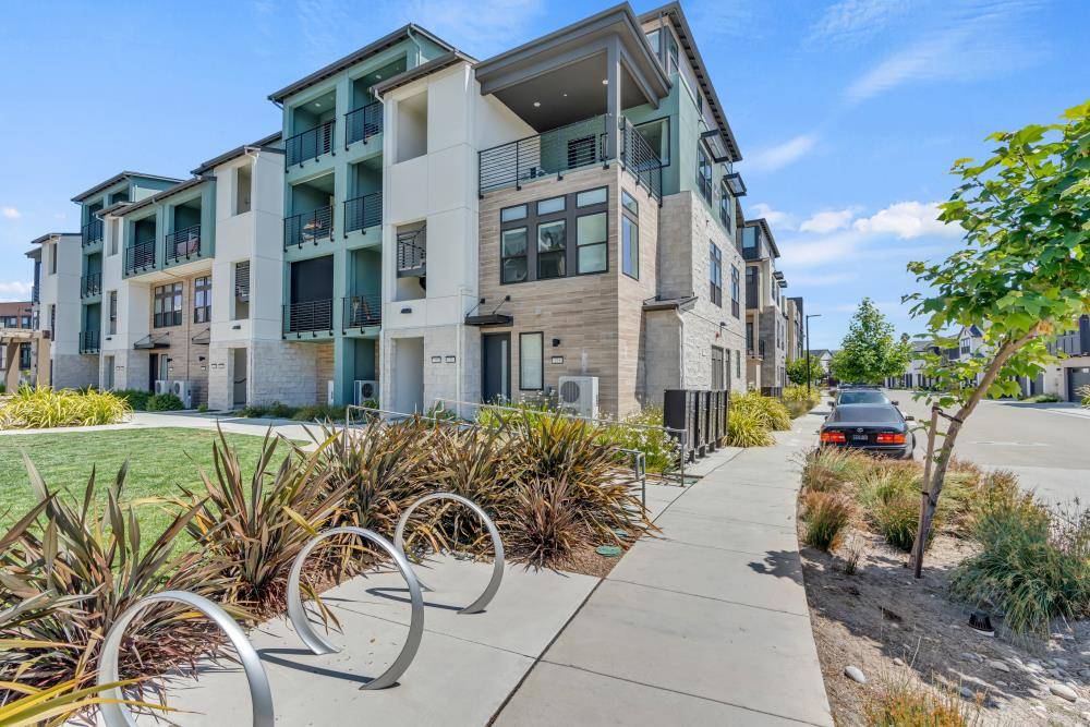 San Mateo, CA 94403,273 Waters Park CIR