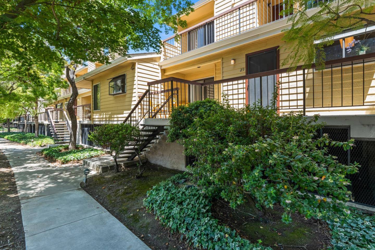 San Jose, CA 95117,431 Northlake DR 29