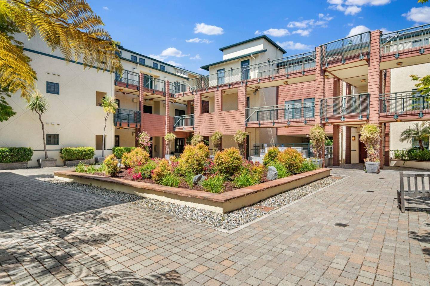 Palo Alto, CA 94306,435 Sheridan AVE 304