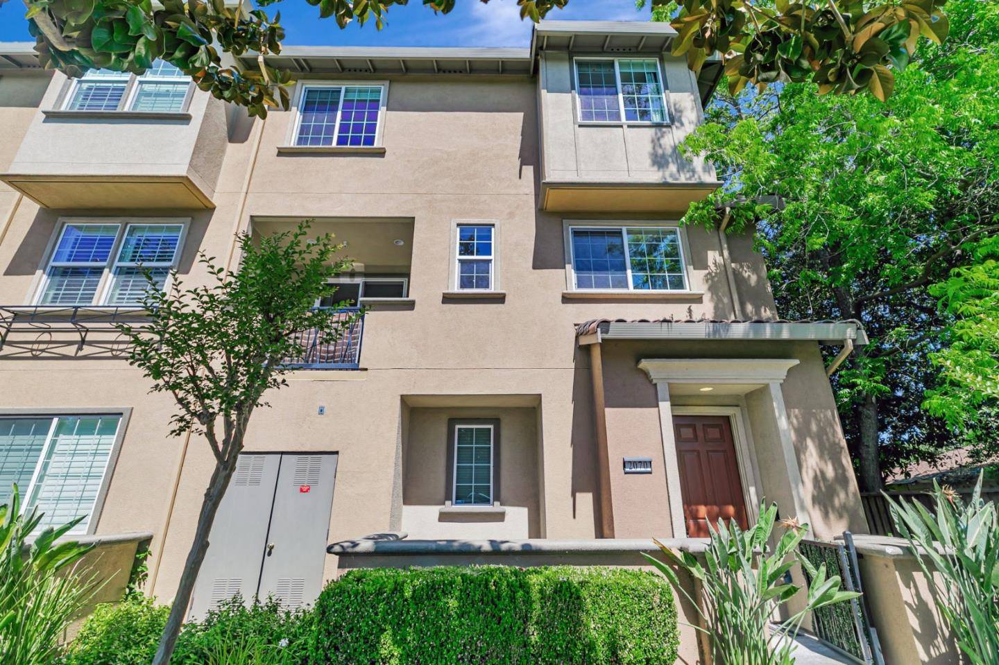 San Jose, CA 95125,2070 Almaden RD