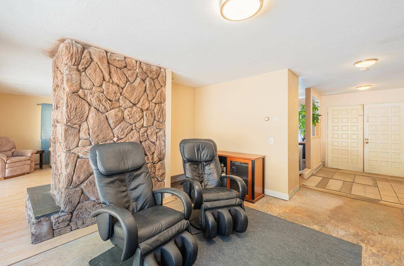 Prunedale, CA 93907,18105 Wylie Hill LN