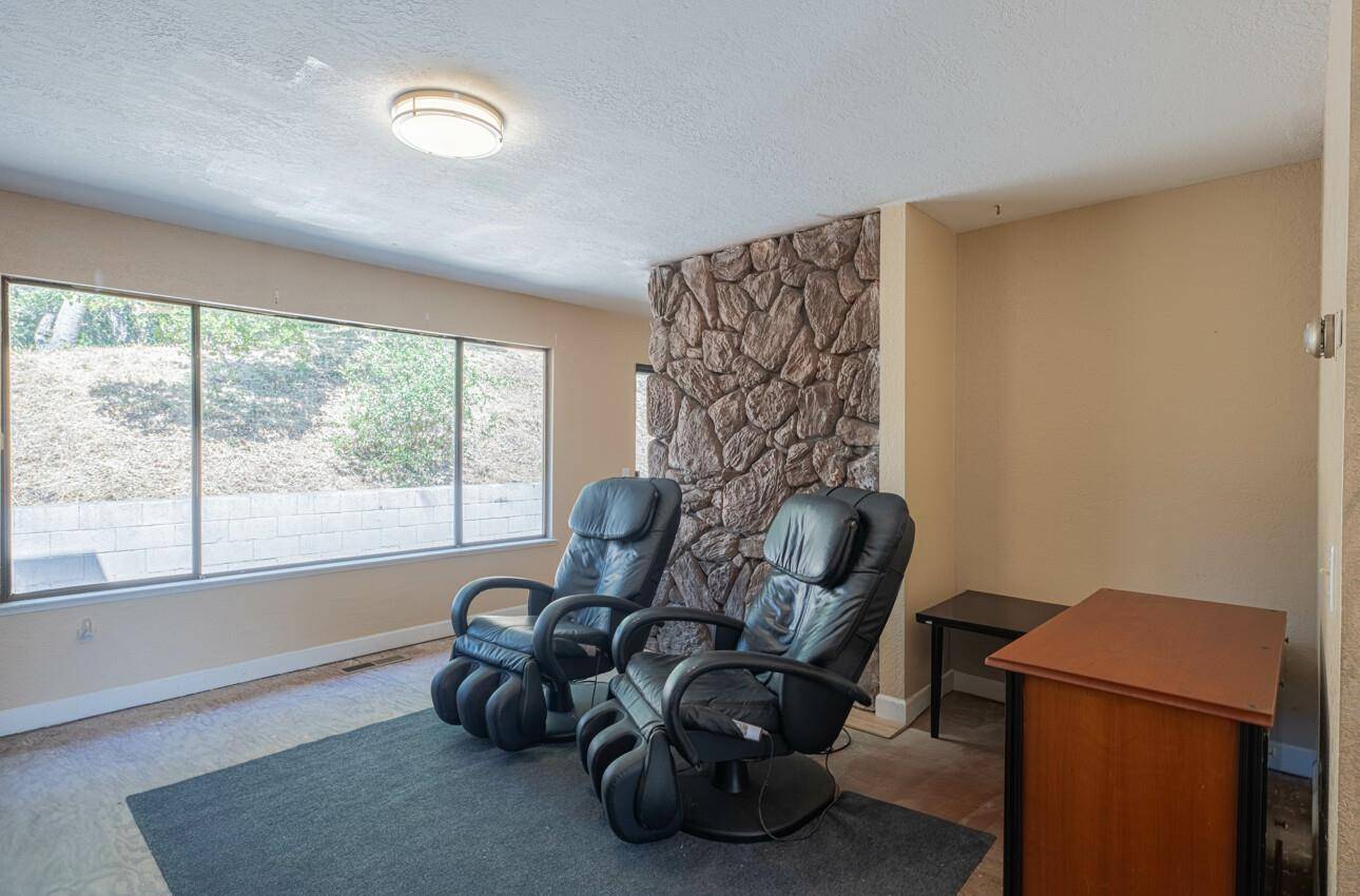 Prunedale, CA 93907,18105 Wylie Hill LN