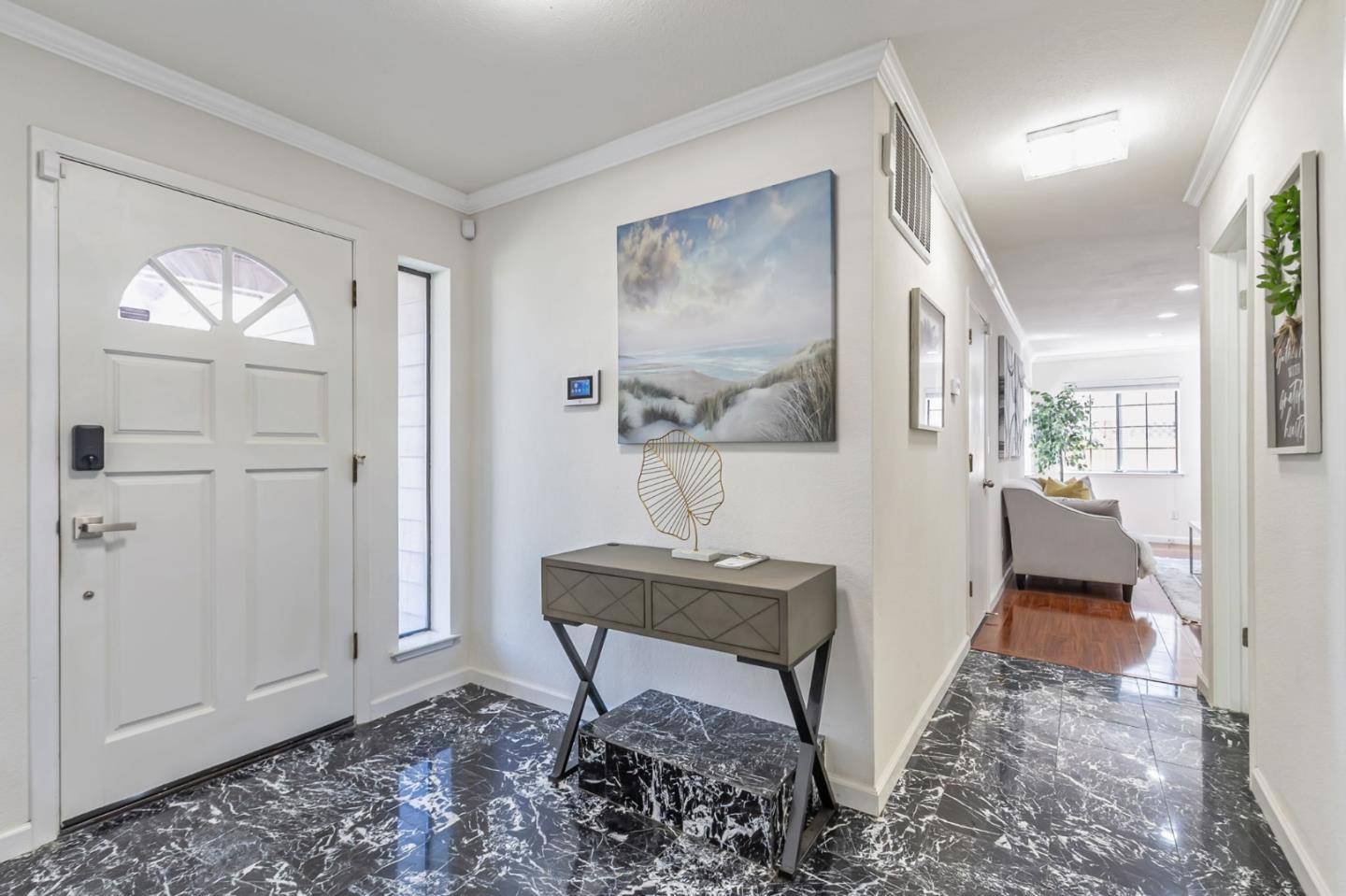 Cupertino, CA 95014,957 Vernie CT