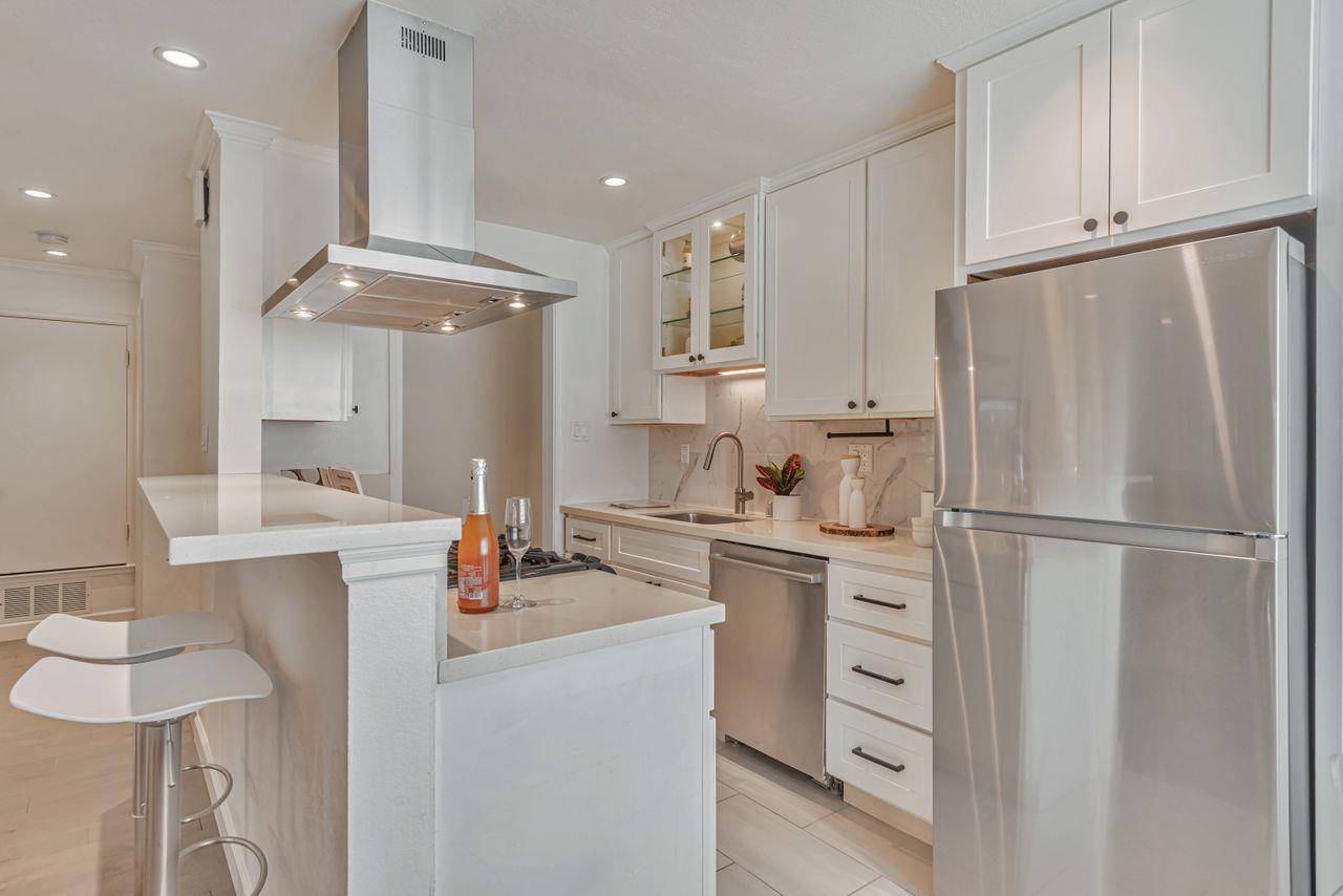 San Mateo, CA 94401,633 Highland AVE 2