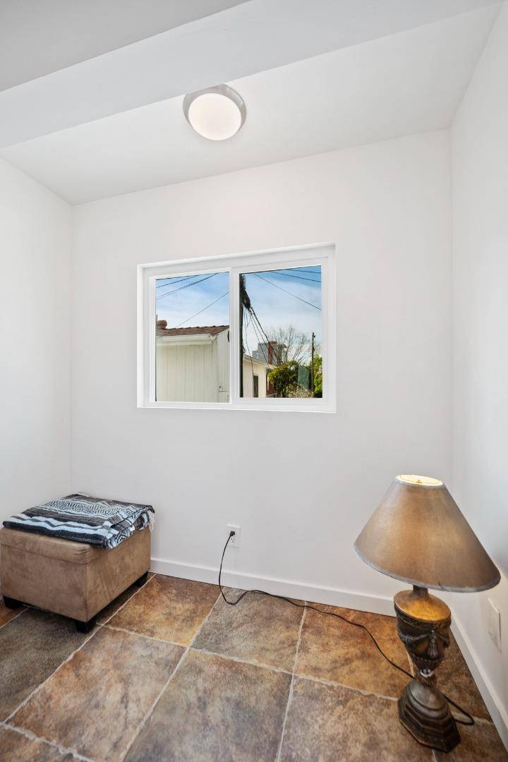 Oakland, CA 94609,441 W Macarthur BLVD