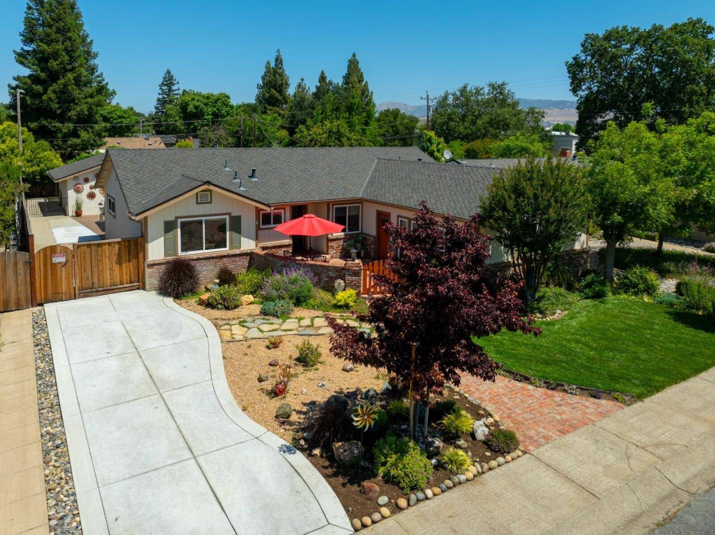 Gilroy, CA 95020,331 El Cerrito WAY