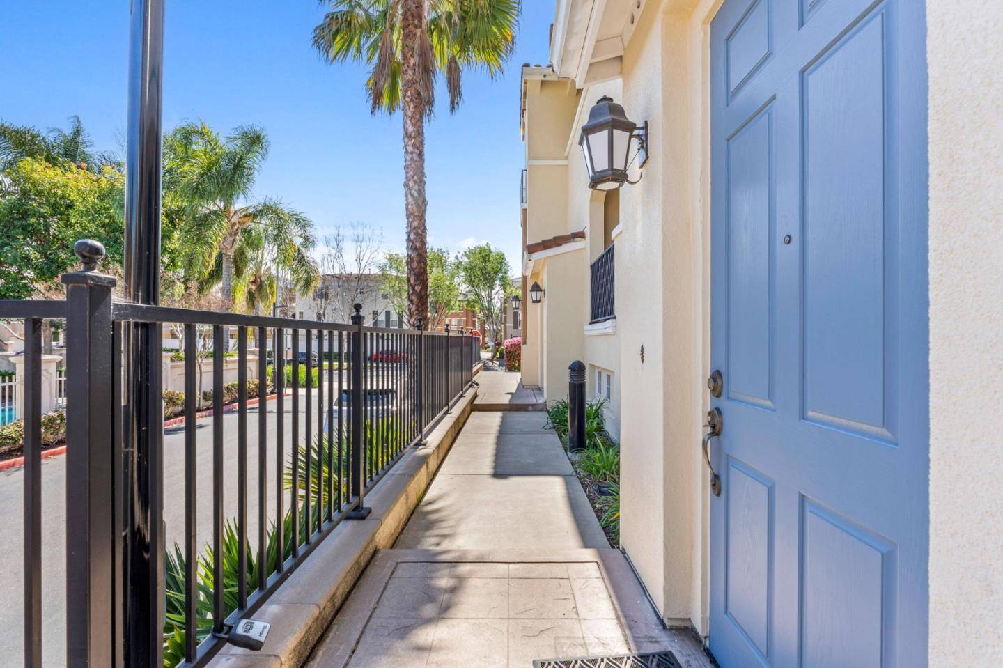 Milpitas, CA 95035,789 Parc LN
