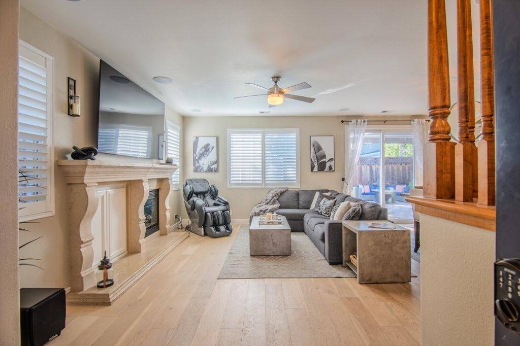Morgan Hill, CA 95037,555 Calle Buena Vista