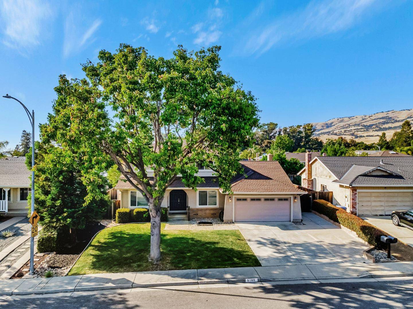 San Jose, CA 95135,5186 Sunny Creek DR