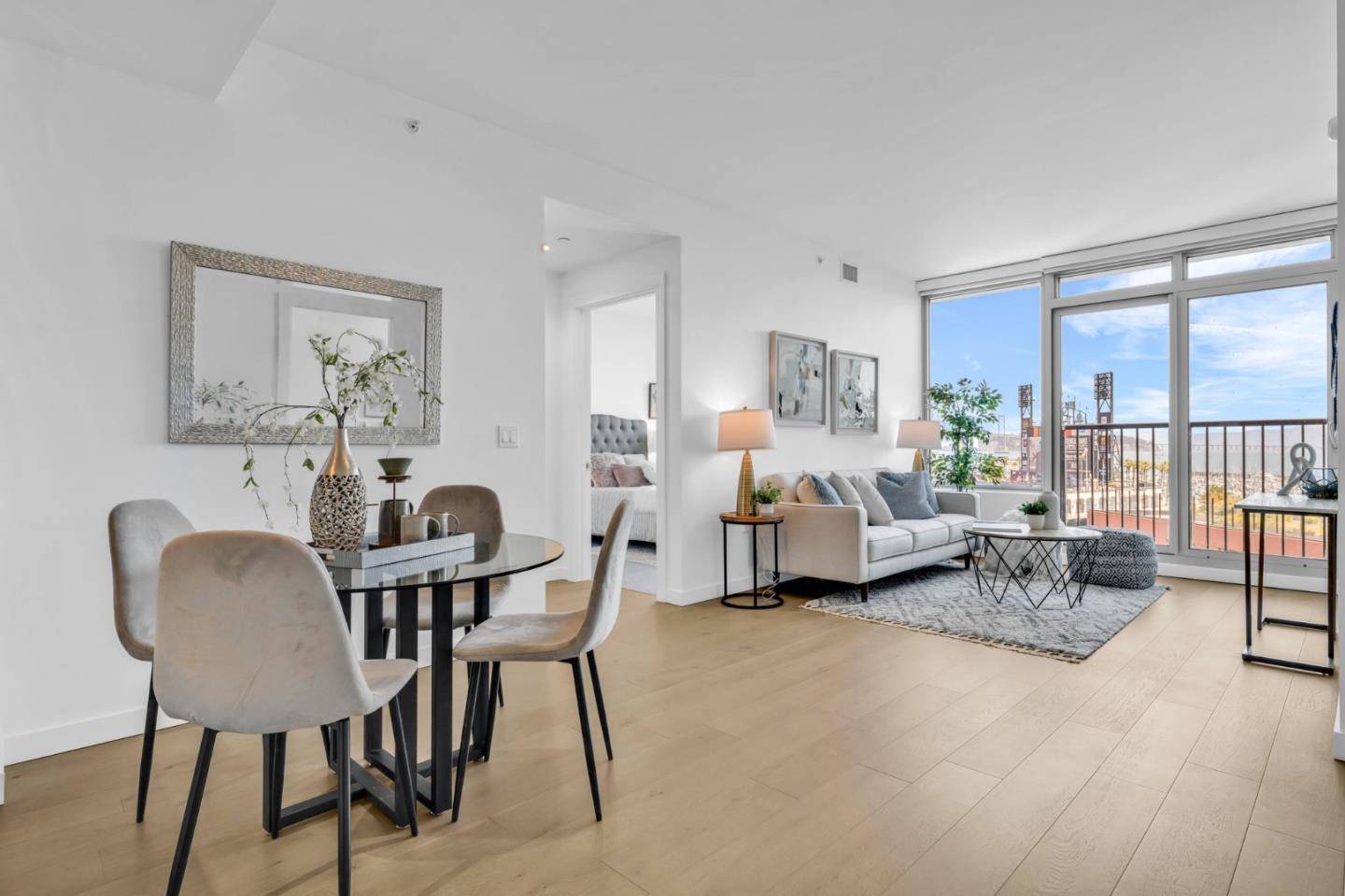 San Francisco, CA 94158,1000 3rd ST 902