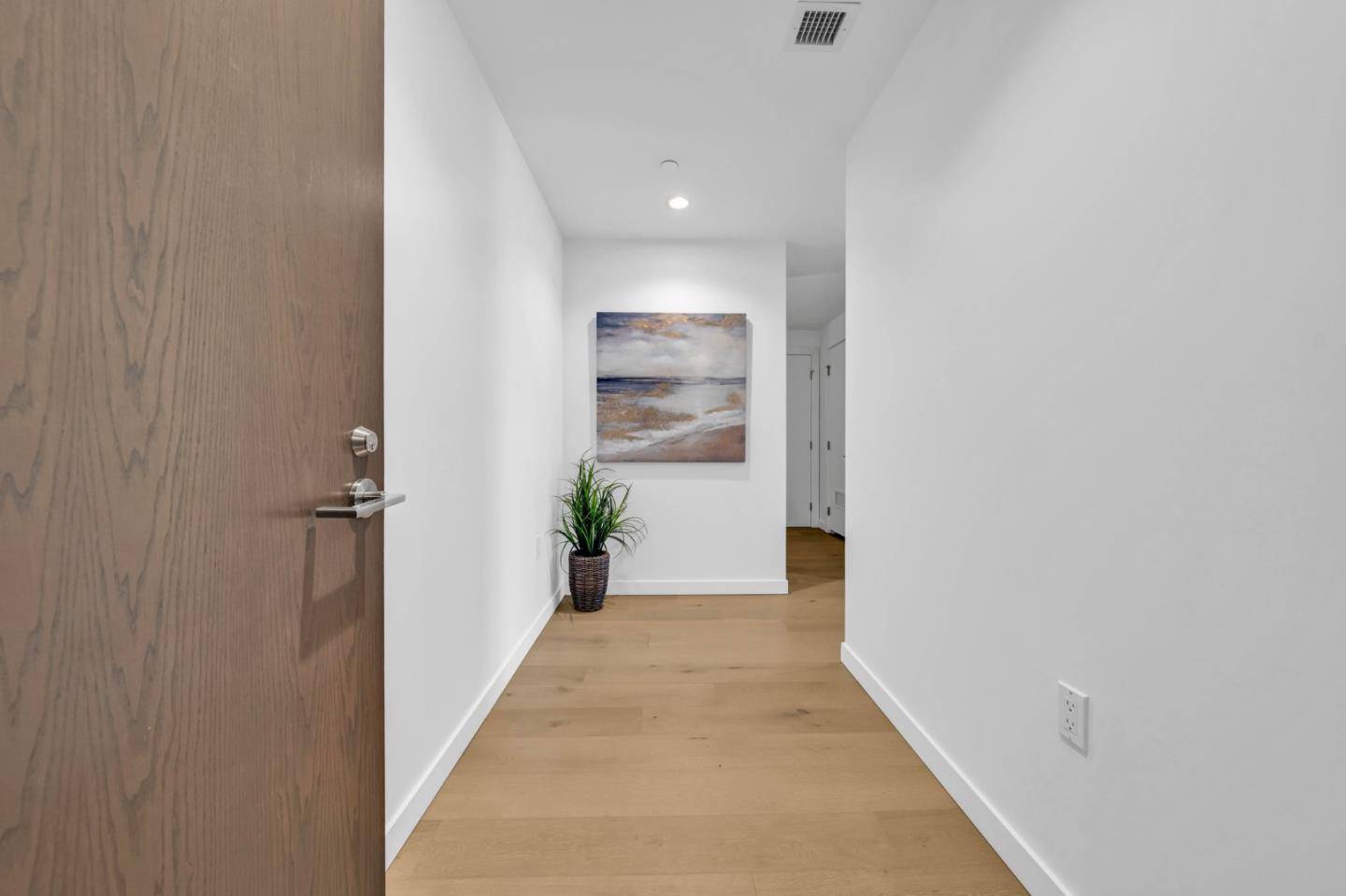 San Francisco, CA 94158,1000 3rd ST 902