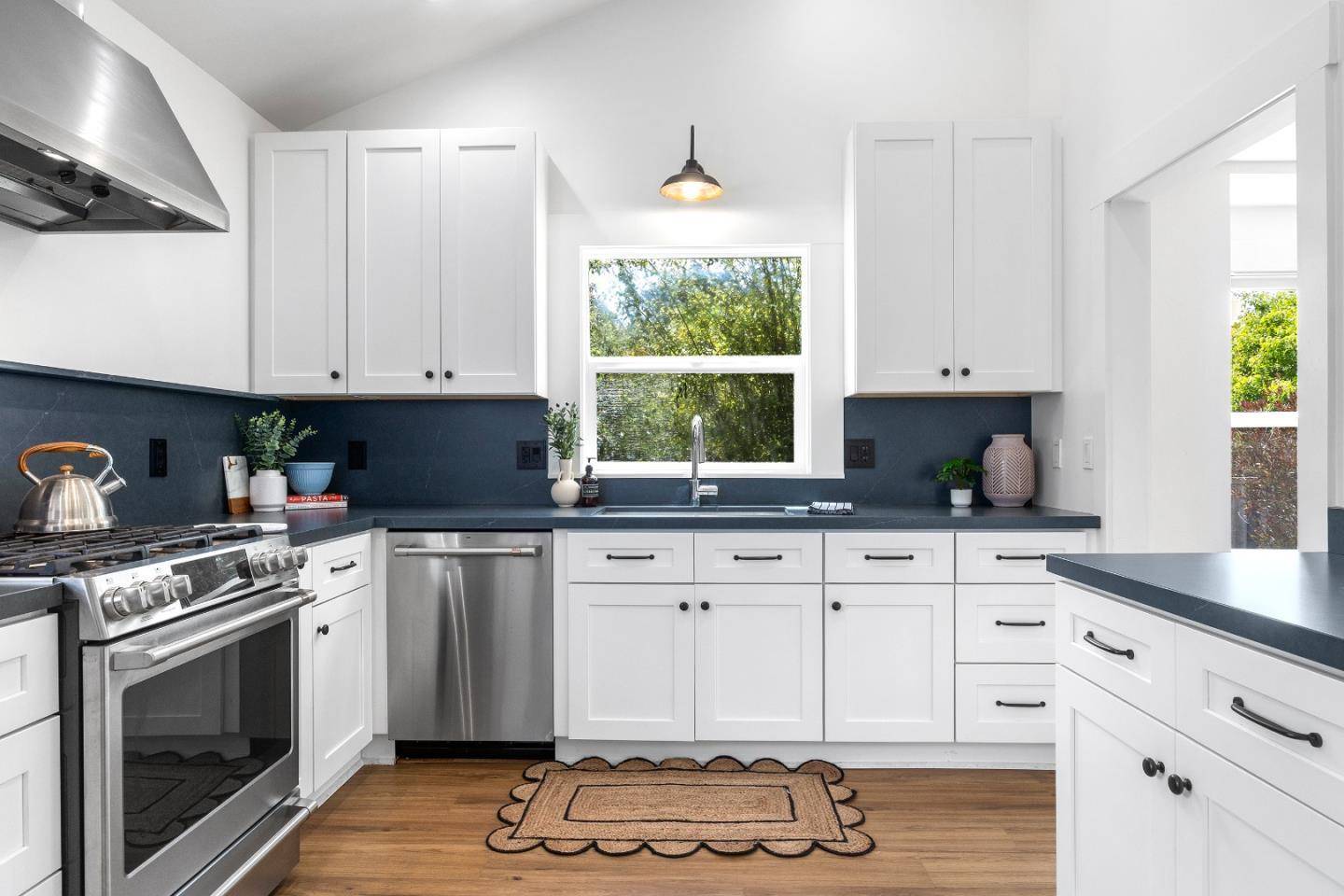 Santa Cruz, CA 95062,900 35th AVE