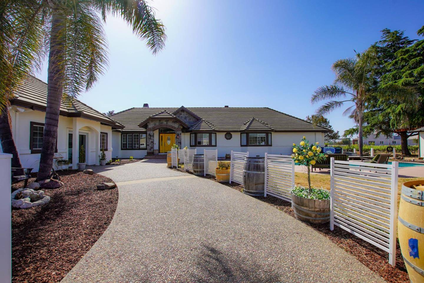 Hollister, CA 95023,160 Tevis TRL