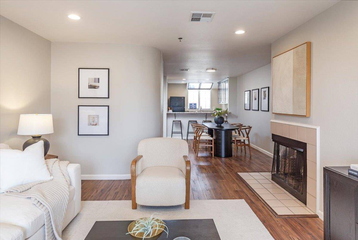 Palo Alto, CA 94306,2409 Park BLVD C206