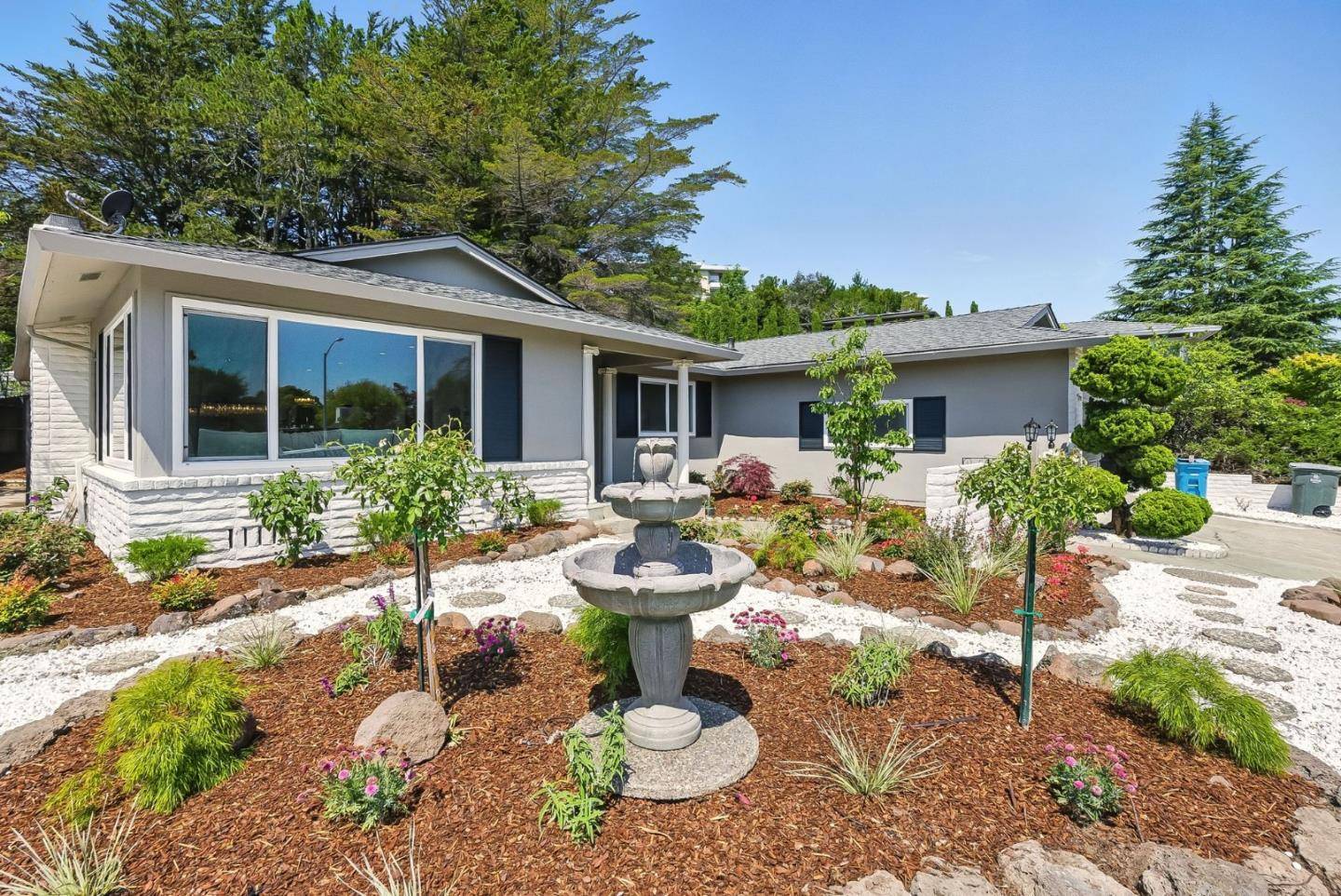Burlingame, CA 94010,1807 Hunt DR