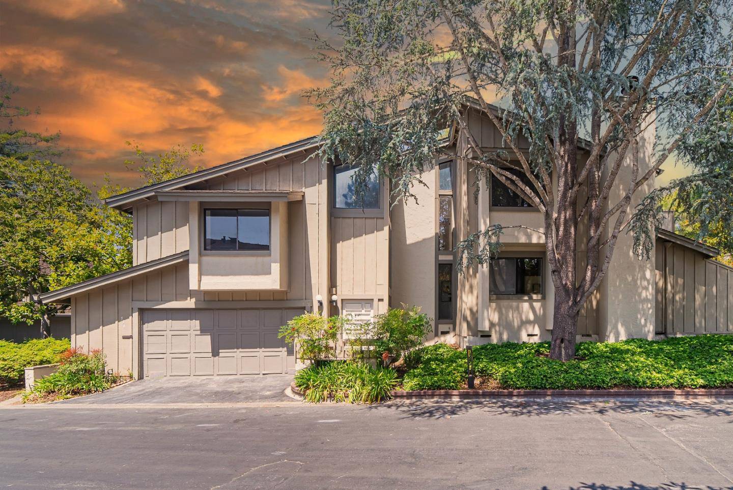 Menlo Park, CA 94025,536 Sand Hill CIR