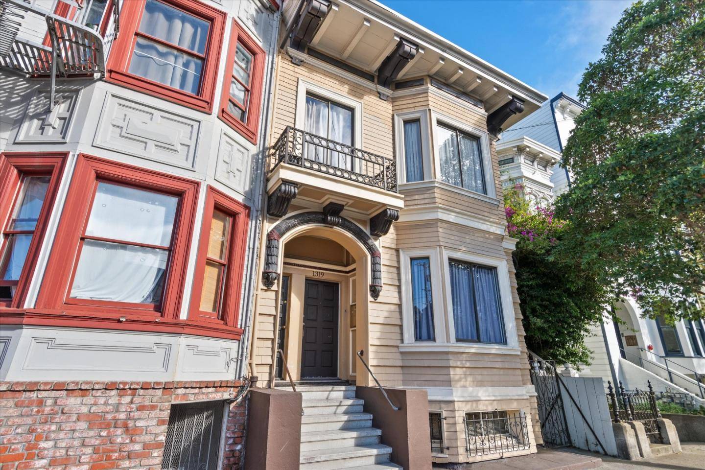 San Francisco, CA 94110,1319 S Van Ness AVE