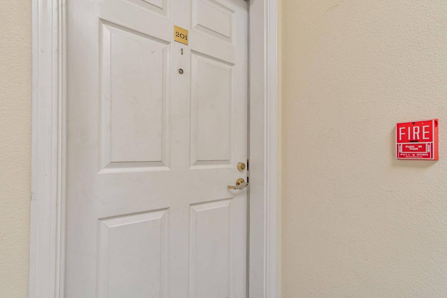 San Francisco, CA 94131,200 Portola DR 201