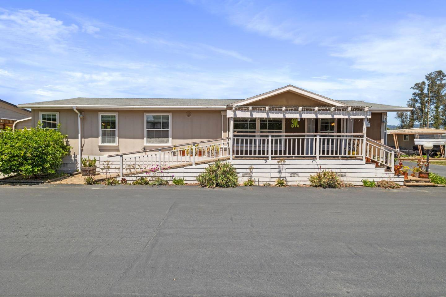 Watsonville, CA 95076,789 Green Valley RD 109