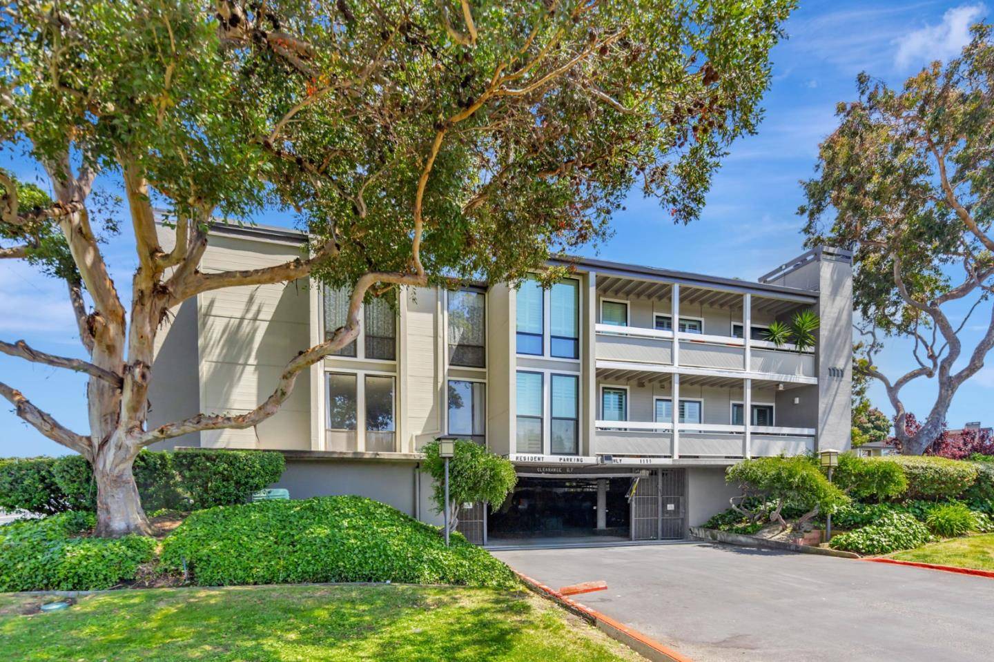 Foster City, CA 94404,1111 Compass LN 106