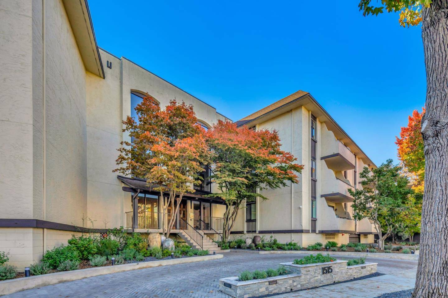 Burlingame, CA 94010,1515 Floribunda AVE 205