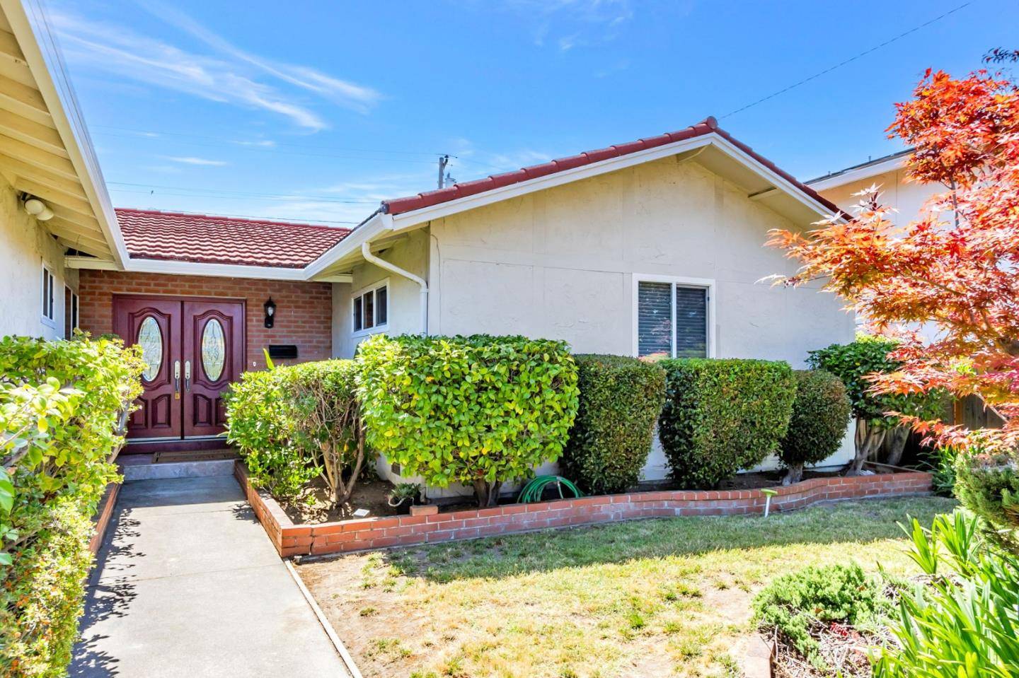 Cupertino, CA 95014,1135 Elmsford DR