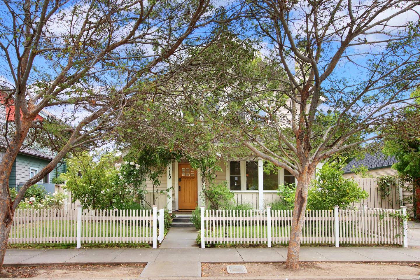 Santa Cruz, CA 95062,510 Windham ST